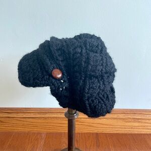 Black Knit Beret Gatsby Women’s Hat with Button Accent